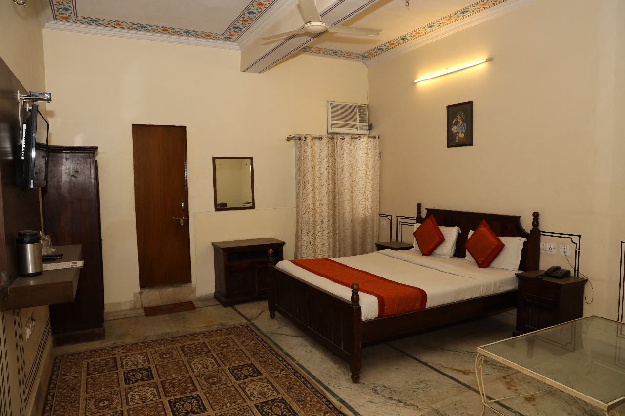 Spacious Rooms at Raghuraj Palace